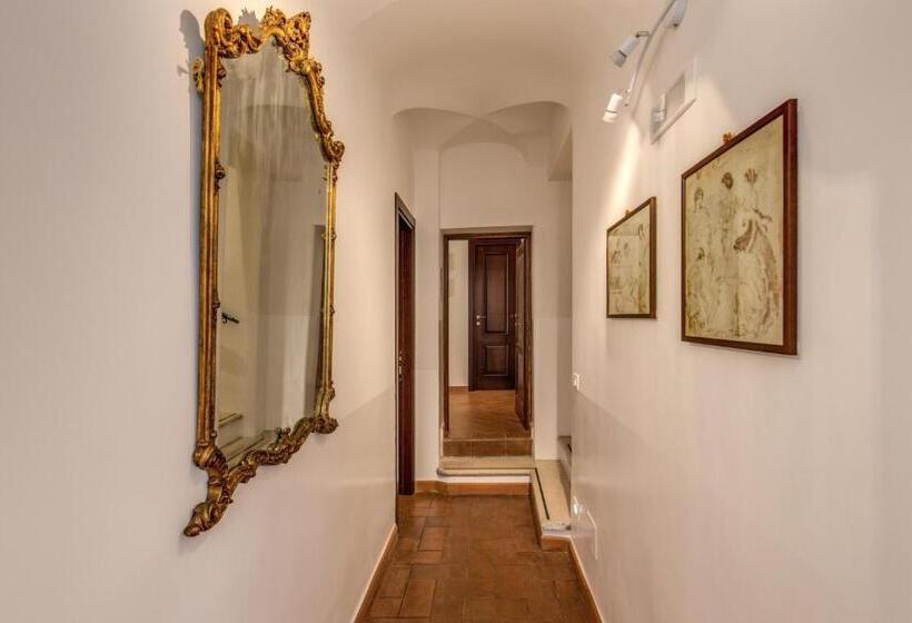 חדר סטנדרט לשלושה, Piccolo Trevi Suites