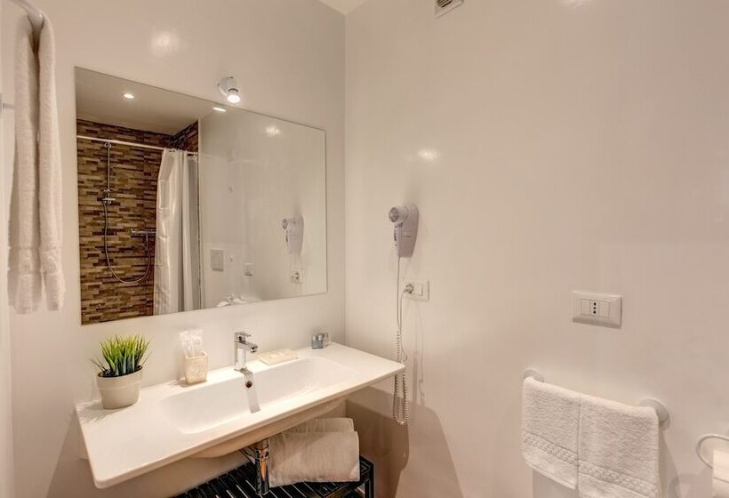 חדר סטנדרט לשלושה, Piccolo Trevi Suites