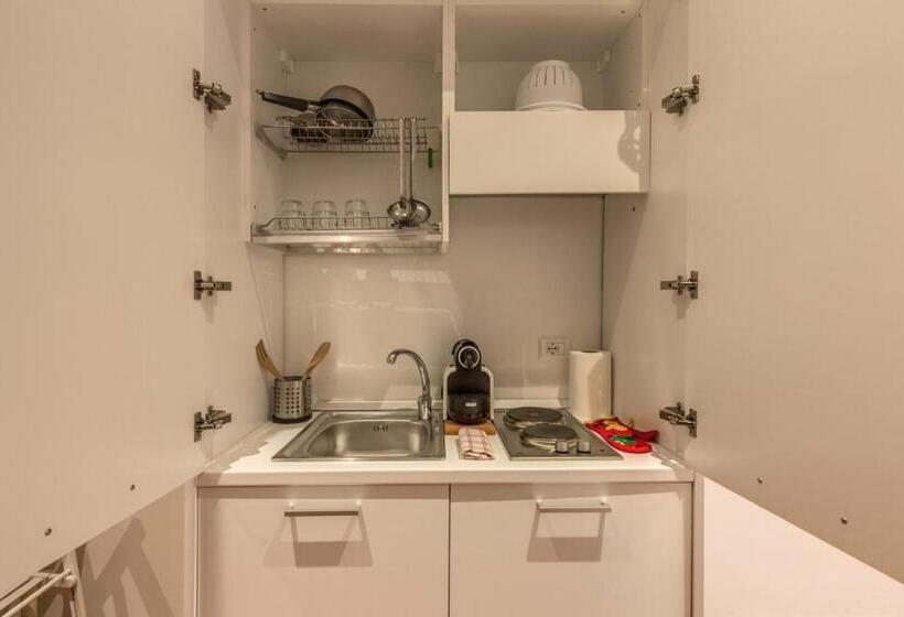 חדר דלוקס לארבעה, Piccolo Trevi Suites