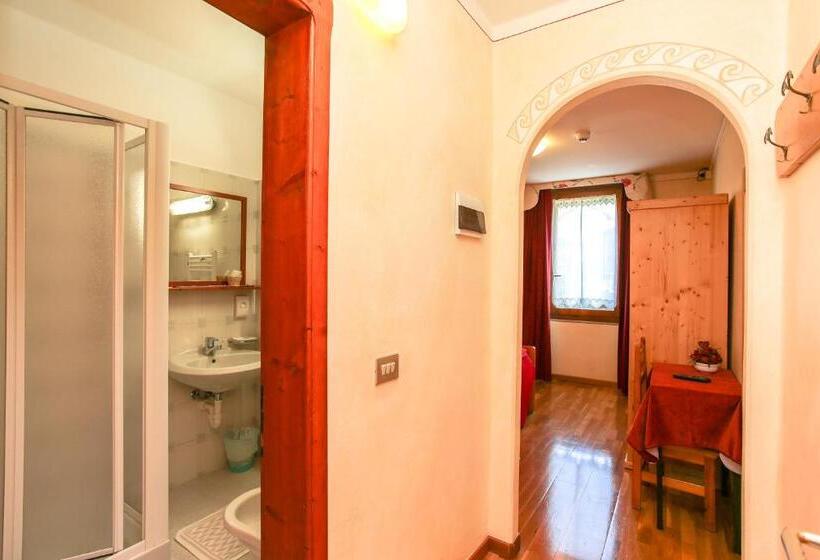 Номер Стандарт Индивидуальный, Albergo Adele