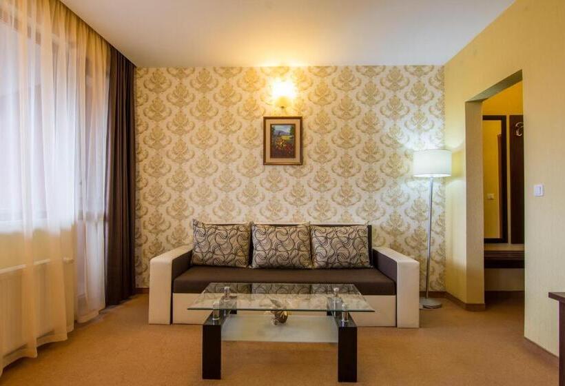 סוויטת ג'וניור עם מרפסת, Paradise Spa