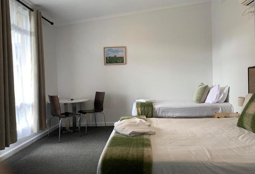 Номер Стандарт с Гидромассажем, Meeniyan Motel