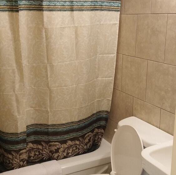 اتاق استاندارد, Traveller S Choice Motel