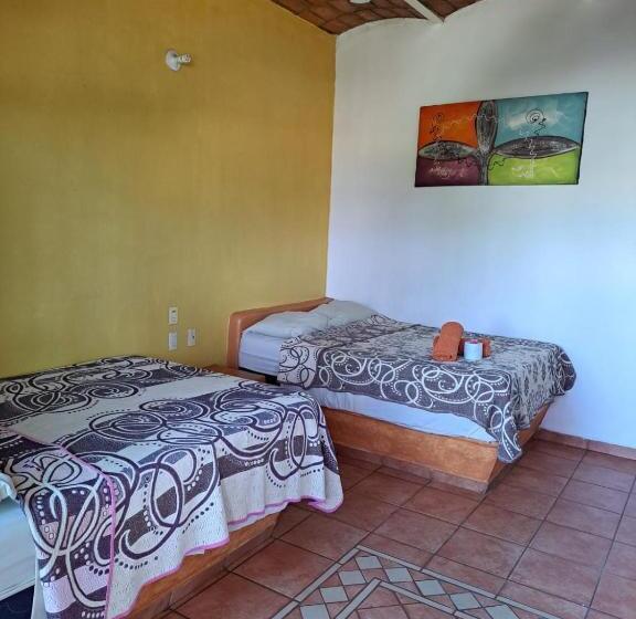 Standard Bungalow, Manglar Pacific