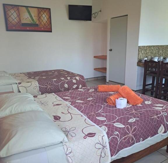 Standard Bungalow, Manglar Pacific