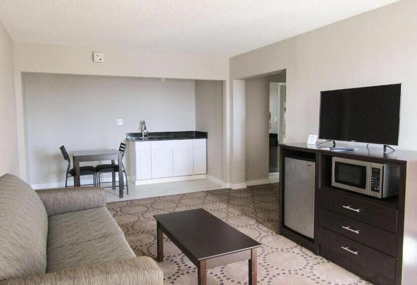 Люкс, Quality Inn & Suites Kissimmee By The Lake