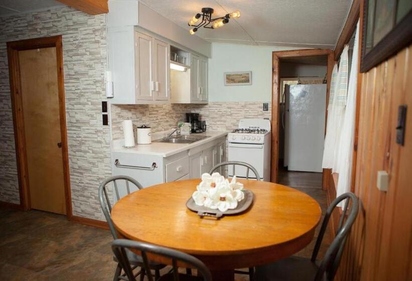 Хижина, Mission Springs Resort