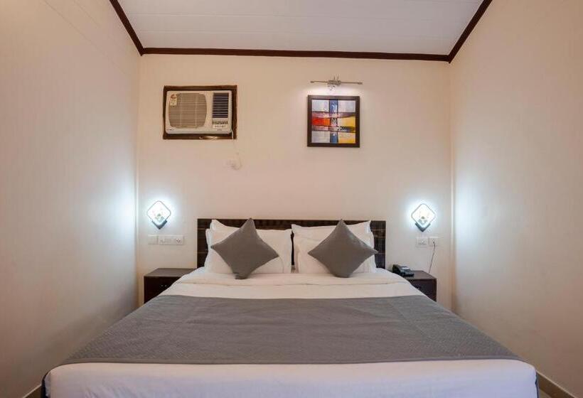 Номер Стандарт, Corbett D Resort