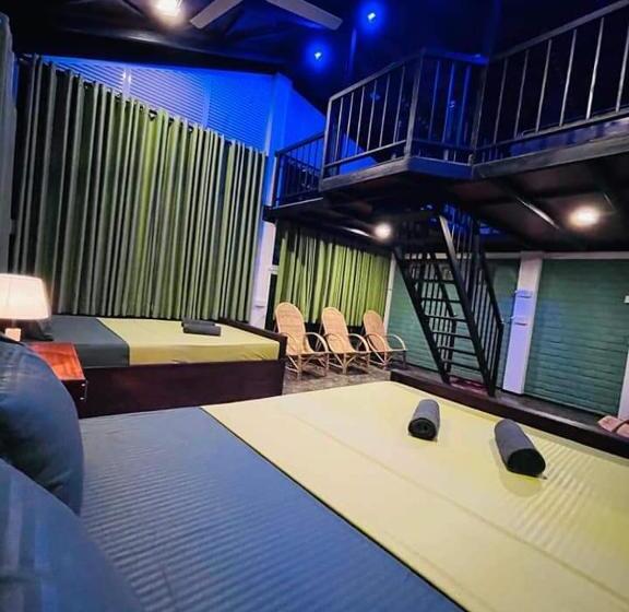 Номер Стандарт Трехместный, Green Water Resort   Mountain Villa With Natural Pool