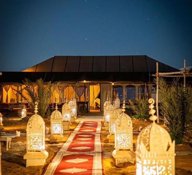 Номер Стандарт Трехместный, East Desert & Luxury Camp