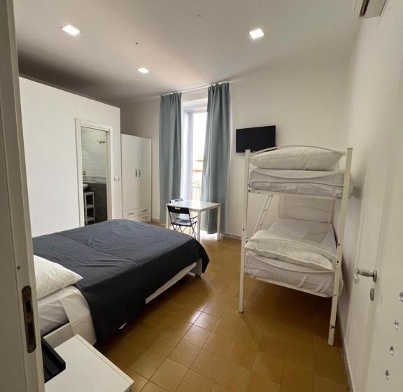 اتاق استاندارد چهارنفره با بالکن, Stelle Vista Mare