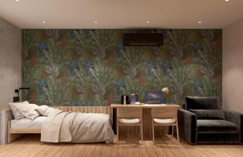Standard Triple Room with Terrace, University Boutique Rooms