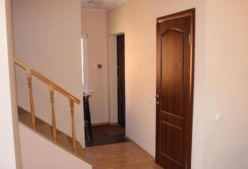 کلبه ییلاقی, Promenad