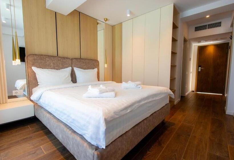 اتاق لوکس با بالکن, Yrys House   Adults Only