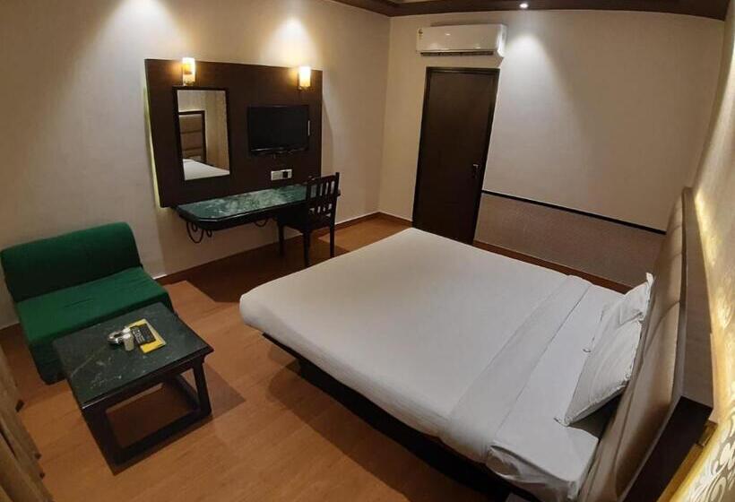 高级大房间, Royal Garden Resort