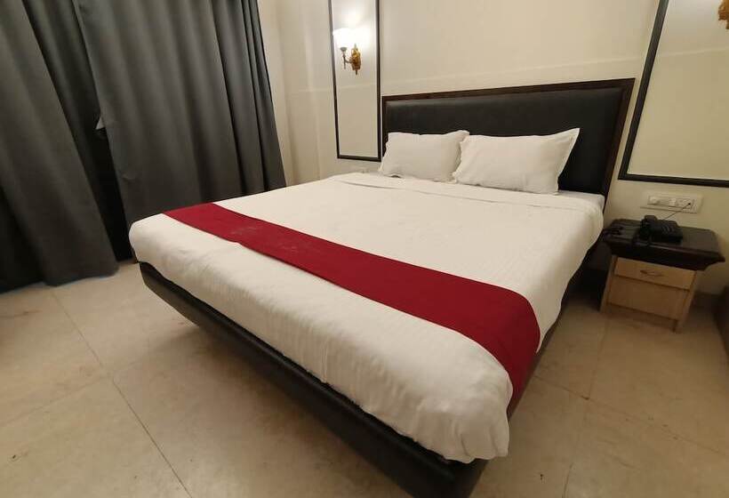 高级大房间, Royal Garden Resort