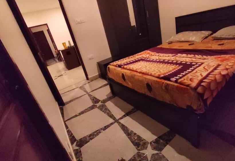 Люкс, Kb House Kodaikanal