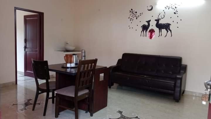 Люкс, Kb House Kodaikanal