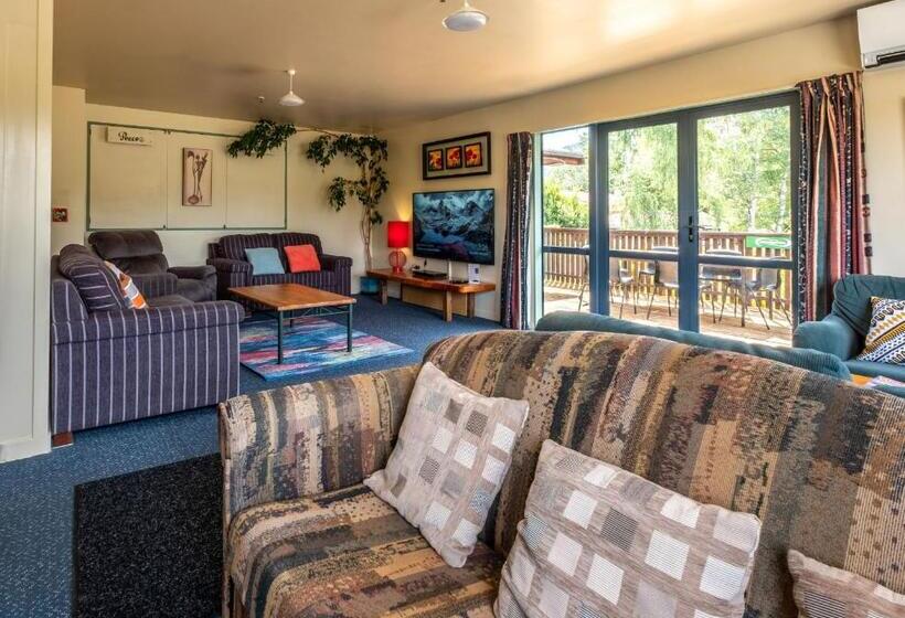 공동 객실, Kakapo Lodge
