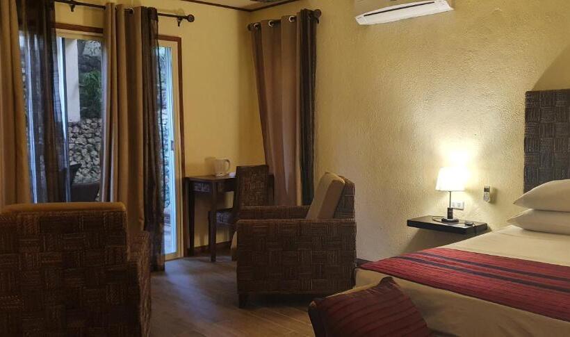 Номер Стандарт Вид на Сад, Angelina Beach Resort & Italian Restaurant Malapascua