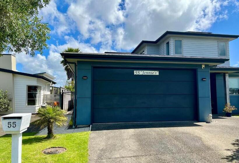 Апартаменты 2 Спальни, Jennie's In Whitianga