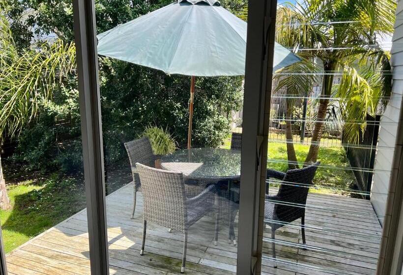Номер Стандарт Внутренний, Jennie's In Whitianga