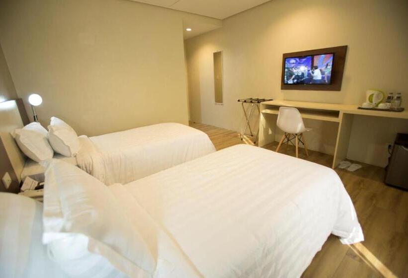 Номер Стандарт, Go Hotels Lanang   Davao