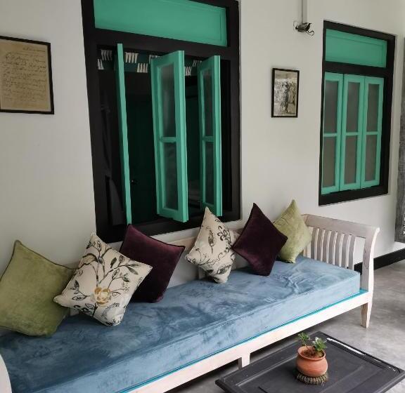 غرفة ديلوكس مطلّة علي الحديقة, Parawa House