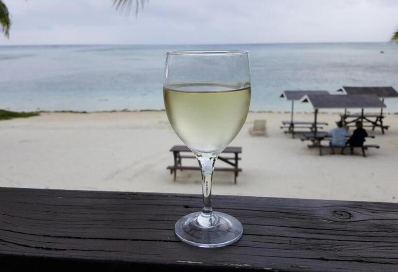 스탠다드 방갈로, Paradise Cove Lodge