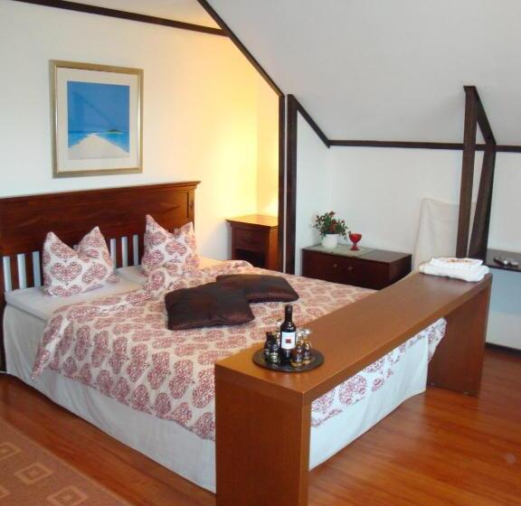 Номер Superior Вид на Сад, Cronin S Guesthouse Bed & Breakfast