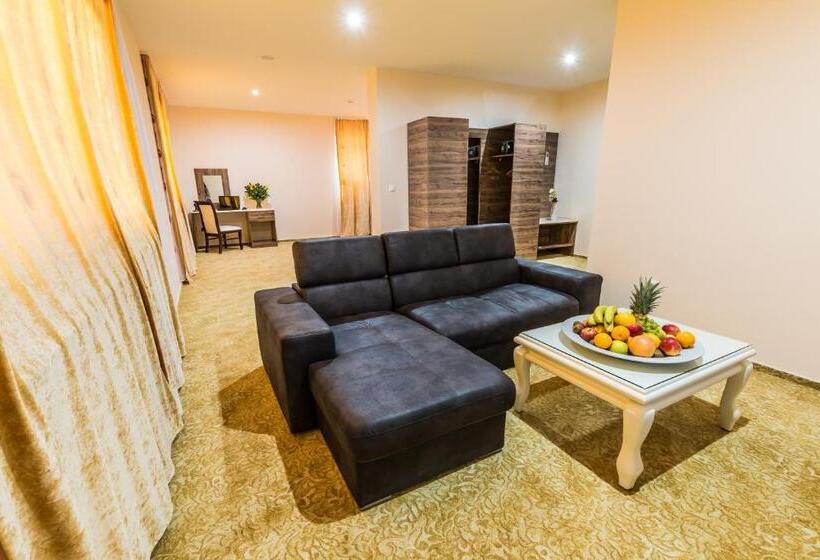 四人标准间, Miraj Resort