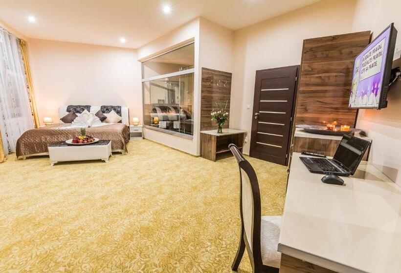 豪华房间, Miraj Resort