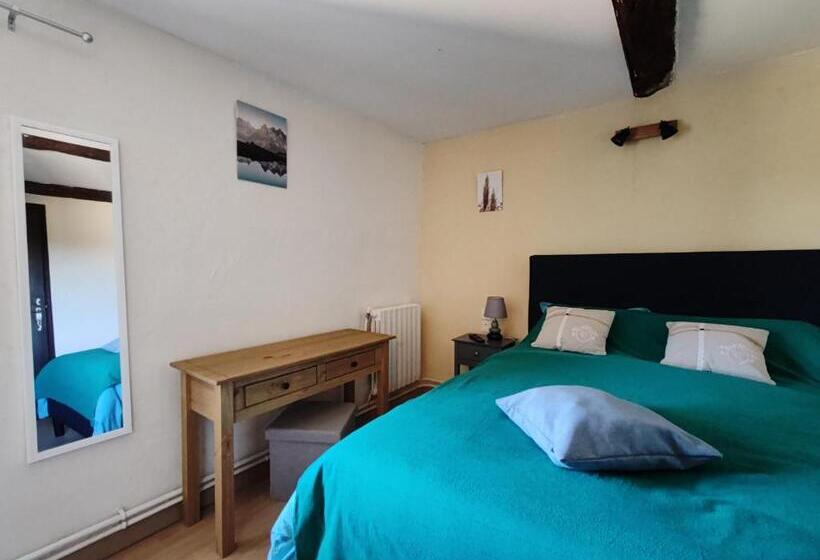 Номер Стандарт, Chambres D Hôtes L Amphitryon 5 Chambres