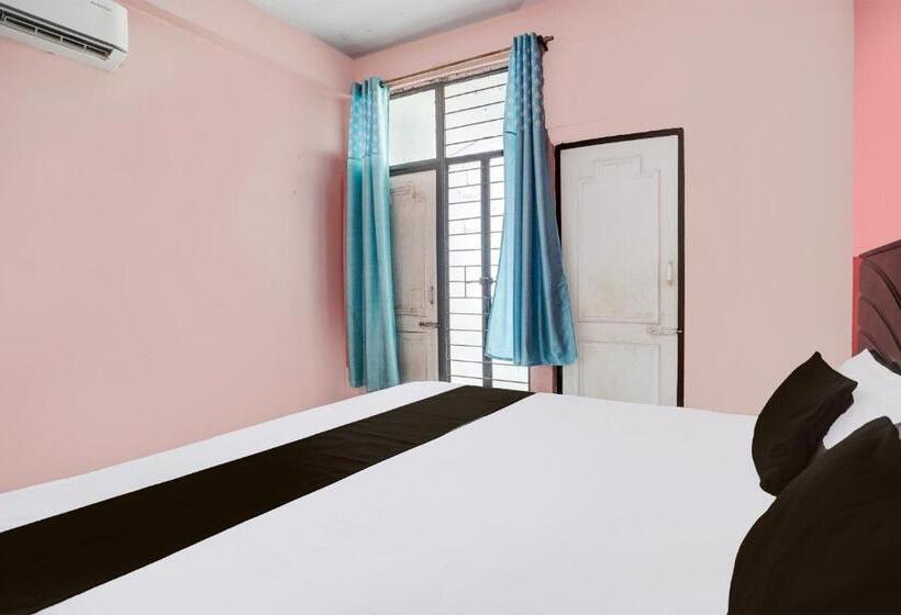 Трехместный Номер Классика, Oyo Hotel Krishna