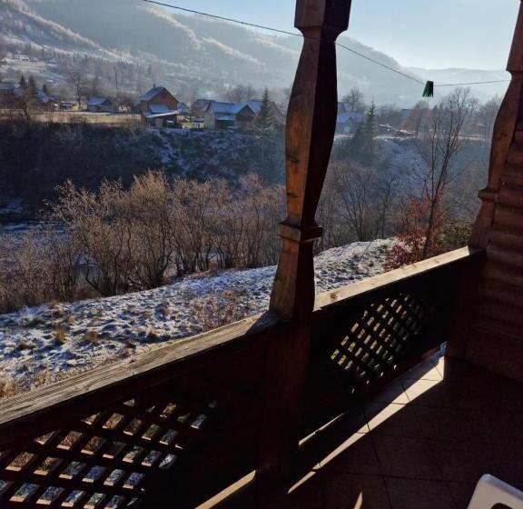스위트, гуцульська хата