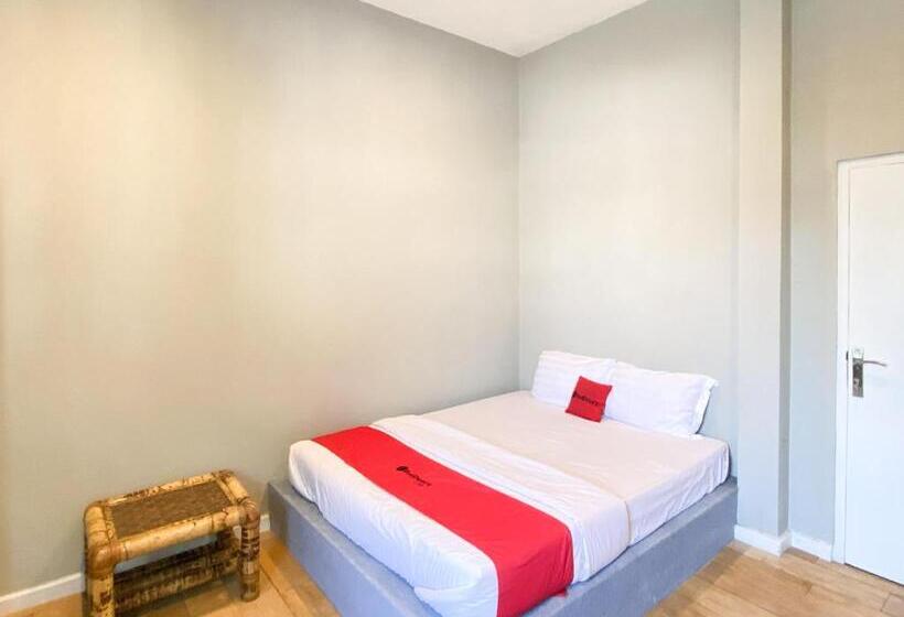 Номер Deluxe, Reddoorz Near Balai Kota Yogyakarta Timoho