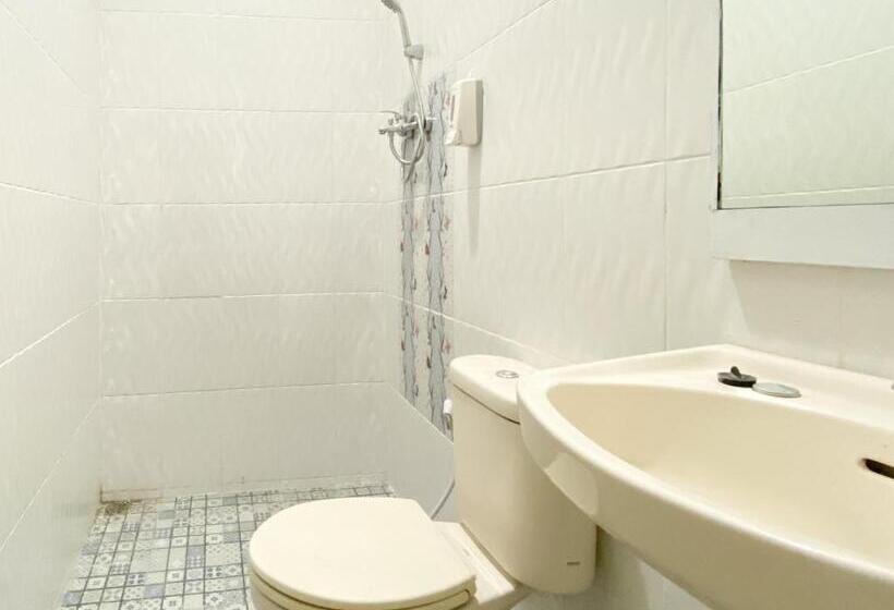 Номер Deluxe, Reddoorz Near Balai Kota Yogyakarta Timoho
