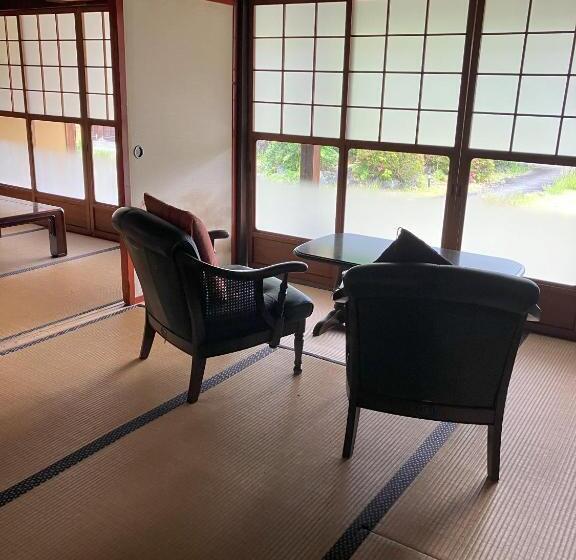 Номер Стандарт, 古民家の宿勝右衛門吉野