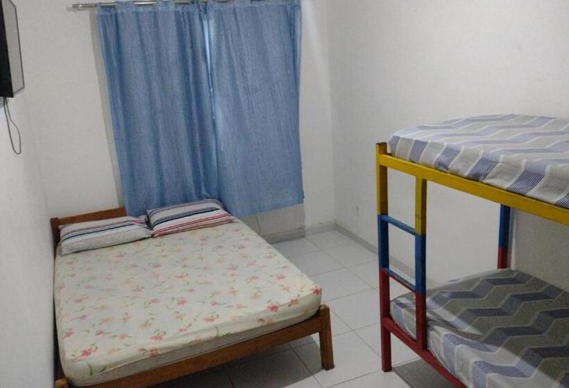 اتاق خانوادگی, Hostel Recanto Da Praia