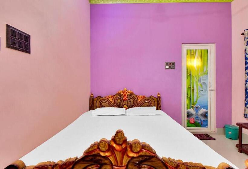 豪华房间, Iroomz Tilottama Guest House