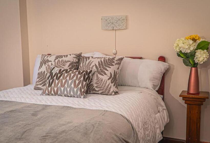 Quarto Estandar, Ukuku Hostel