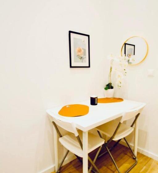 اتاق استاندارد با سرویس بهداشتی مشترک, 6 Min To Amusement Park   Economy Rooms In Shared Apartment