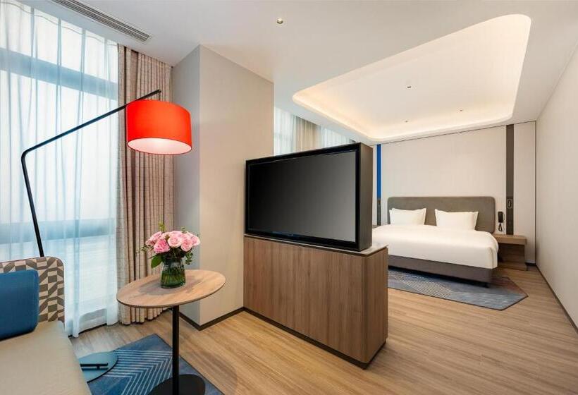 جناح, Holiday Inn Express Haimen City Center, An Ihg