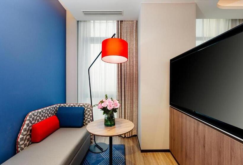 جناح, Holiday Inn Express Haimen City Center, An Ihg