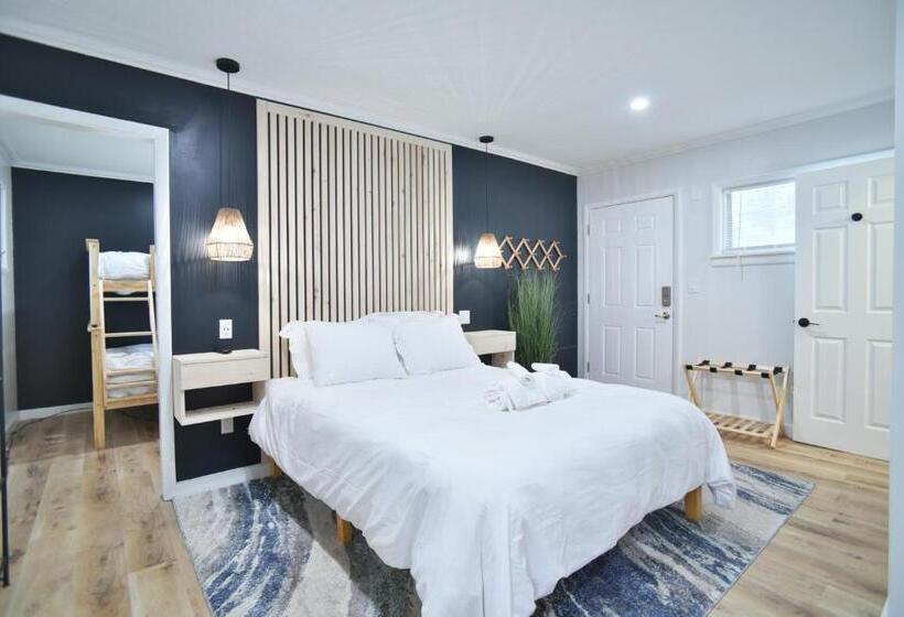 Family Suite, Showboat