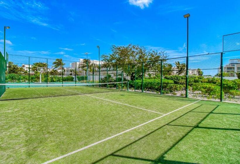 스탠다드 스튜디오, La Amada Ph03m Estudio Torre E