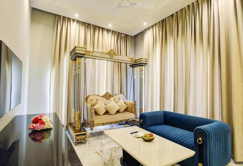 Президентский Люкс, Sarovar Portico Saharanpur
