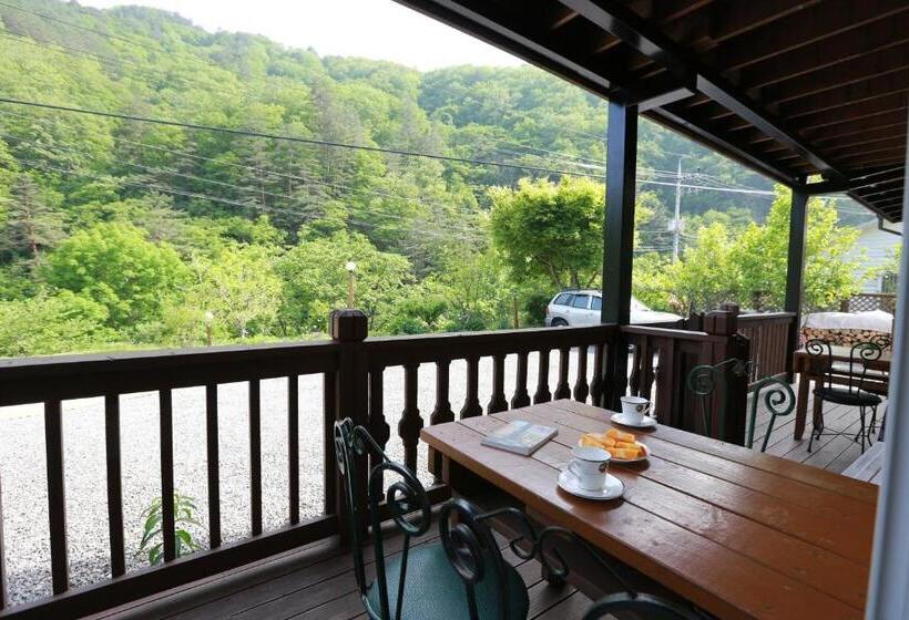 4인용 스탠다드 룸, Yangyang Riverhill Pension