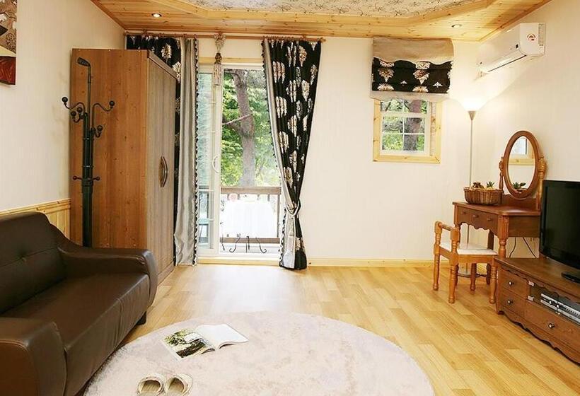 4인용 스탠다드 룸, Yangyang Riverhill Pension