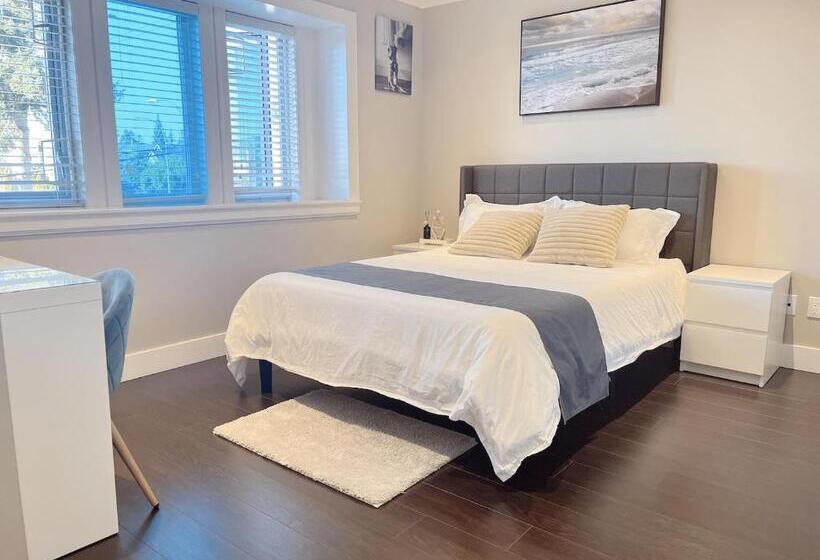 Номер Стандарт, Comfy Private Room & Bath Near Skytrain Metrotown